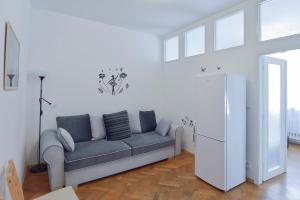 Posedenie v ubytovaní Modern Apartment Navrátilova II