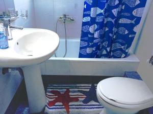 Koupelna v ubytování Cozy & comfy Apt with Sea View in Chora Andros