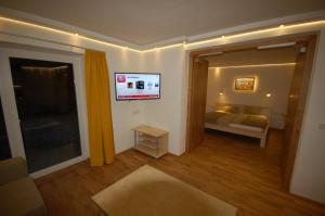 Postel nebo postele na pokoji v ubytování Alpenmond Appartment Halbmond