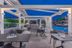 Πισίνα στο ή κοντά στο Dionysos Hotel & Suites