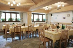 Restaurace v ubytování Hotel Compagnoni