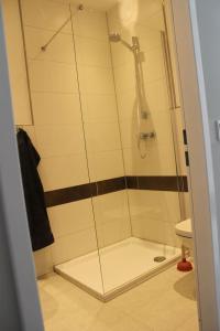 Koupelna v ubytování Singapore·CHILLINGHOUSE # 7, 3 Min.vom ICE,NETFLIX