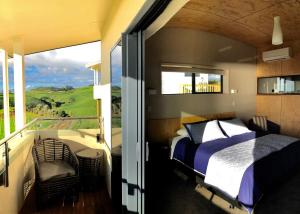 Postel nebo postele na pokoji v ubytování Chalets at Okurukuru