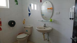 Bathroom sa Ching Ji Ming Inn