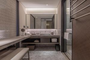 Koupelna v ubytování Joya Shanghai Xujiahui Hotel