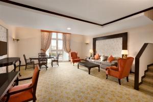 O zonă de relaxare la Hawthorn Suites by Wyndham Al Khobar