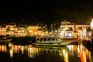 公寓附近的河景