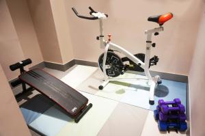 The fitness center and/or fitness facilities at PACE HOTEL Suzhou Guanqian Branch