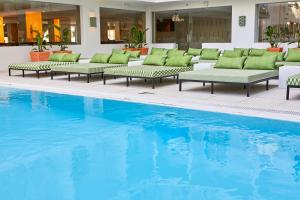 The swimming pool at or close to HM Dunas Blancas