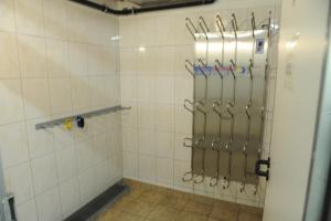 A bathroom at Apart Albore