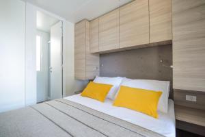 Posteľ alebo postele v izbe v ubytovaní Medora Orbis Mobile Homes & Glamping