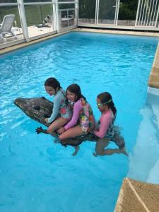 MontmorotにあるLa Ferme De Montardの三女