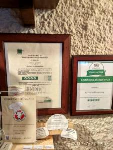 Certifikát, ocenenie alebo iný dokument vystavený v ubytovaní Agriturismo Il Frutto Permesso