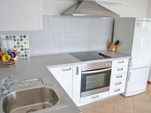 Kuchyň nebo kuchyňský kout v ubytování Apartment Jadranka-2 by Interhome + 20 fotografií
