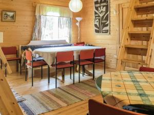 Posezení v ubytování Holiday Home Muisku by Interhome