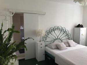 Imagen de la galería de Apartment and Rooms Lapad, en Dubrovnik