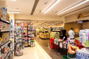 Supermarket nebo jiné obchody v  apartmánu nebo okolí + 7 fotografií