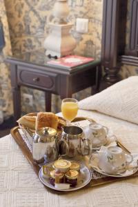 Možnosti snídaně pro hosty v ubytování Premier Inn Gulberg Lahore