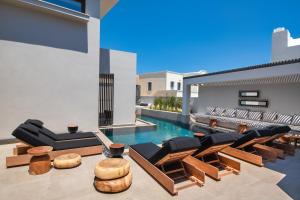 Bazén v ubytování Uma Ray Suites nebo v jeho okolí