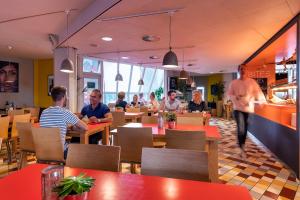 Гости Stayokay Hostel Rotterdam