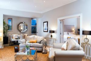 A seating area at Great Southern Killarney