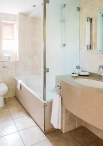 A bathroom at Ardencote 