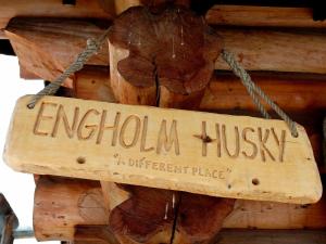 Certifikát, hodnocení, plakát nebo jiný dokument vystavený v ubytování Engholm Husky Design Lodge