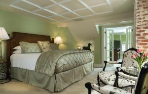 Gallery image of White Doe Inn Bed & Breakfast in Manteo