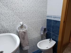 A bathroom at Can Joan