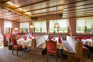 Posezení v ubytování Landgasthof Mauth + 37 fotografií