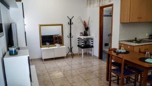 Fotografie z fotogalerie ubytování Irene Double Apartment Anoi v destinaci Symi