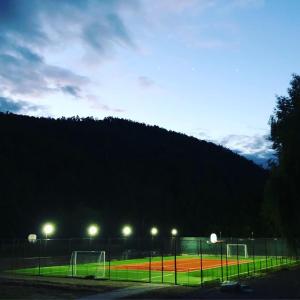 Tenis a/nebo squash v ubytování Pensiunea Valea Gepisului nebo okolí + 39 fotografií
