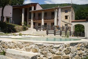 Bazén v ubytování Agriturismo Fattoria Togonegro nebo v jeho okolí