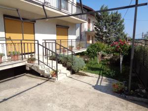 Budova, v ktorej sa apartmán nachádza