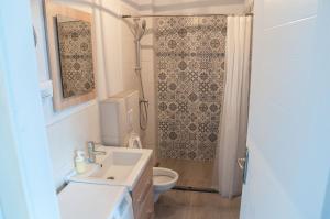 Bathroom sa Checkpoint apartments Mostar