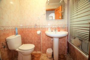 Łazienka w obiekcie Best House Rubi