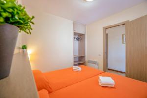 Postel nebo postele na pokoji v ubytování Rentalmar Azahar + 14 fotografií