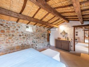 A bed or beds in a room at Angolo di paradiso sul mare