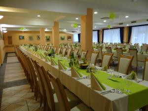 Restoran või mõni muu söögikoht majutusasutuses Rooms Hochkraut