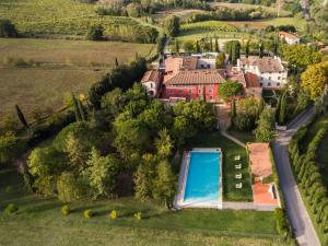 Bazén v ubytovaní Relais Villa Il Palagio alebo v jeho blízkosti