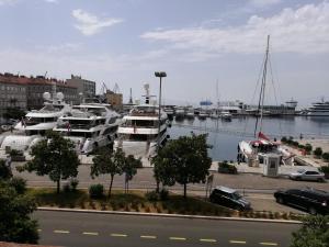 Fotografia z galérie ubytovania Apartment Lucy - City Center of Rijeka 4 * v destinácii Rijeka