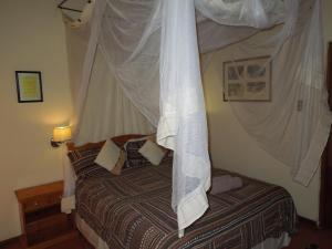 Letto o letti in una camera di Trees Too Guest Lodge