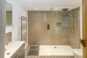 Gallery image of Trewornan Manor in Wadebridge