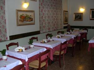 Restaurace v ubytování Albergo Le Rose
