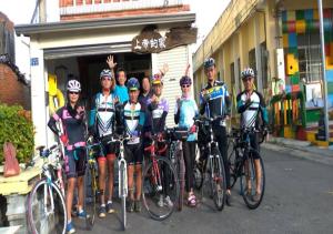 Attività di ciclismo presso la stanza in casa privata o nelle vicinanze
