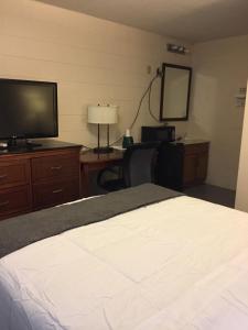 Gallery image of Hope Inn in Lenox