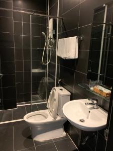 Koupelna v ubytování Gia Huyền Hotel