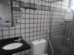 Un baño de Pousada Temporada Maceió