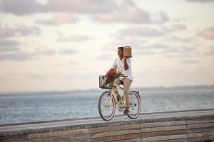 Jízda na kole v ubytování The Residence Maldives nebo okolí