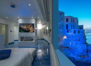 Gallery image of Hotel Grotta Palazzese in Polignano a Mare